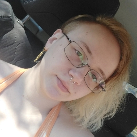 Meet your Posher, Lazarus - Picture 1 of 3